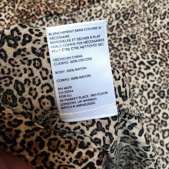 UO • Animal Print Ruched Cardigan - Picture 4 of 5